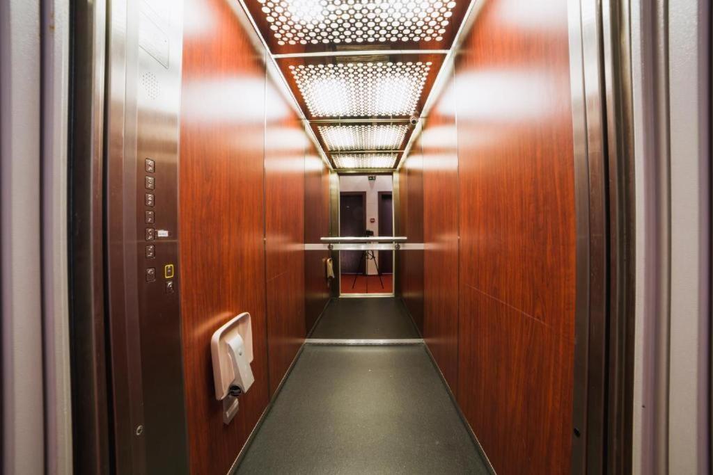 Hotel Adria Κάρλοβι Βάρι Εξωτερικό φωτογραφία