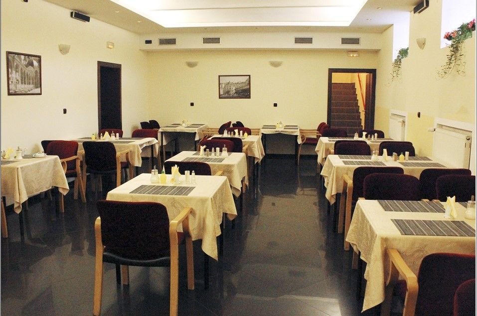 Hotel Adria Κάρλοβι Βάρι Εξωτερικό φωτογραφία