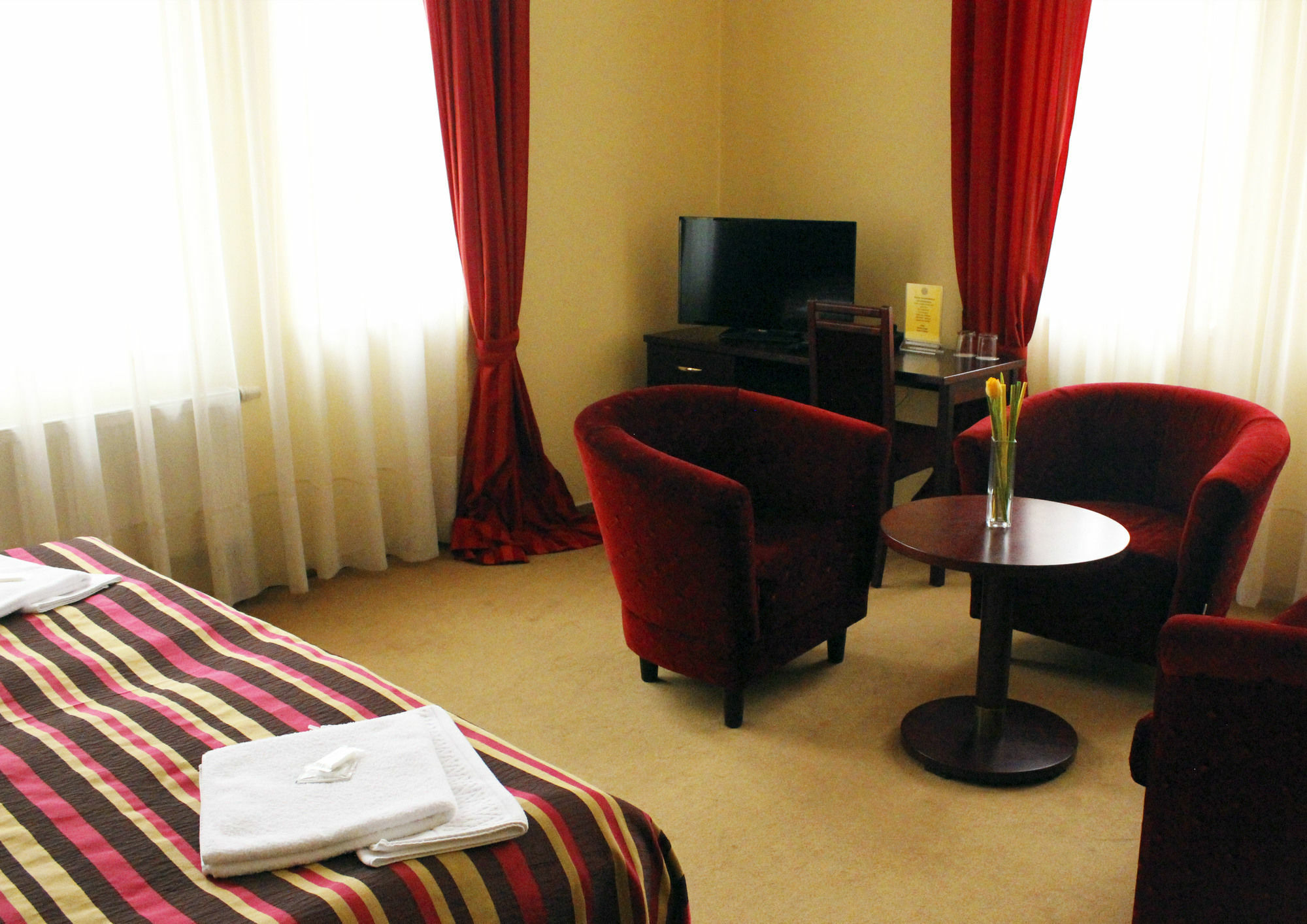 Hotel Adria Κάρλοβι Βάρι Εξωτερικό φωτογραφία